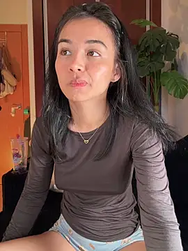 Adriennesexxx online show from 12, 4, 2026