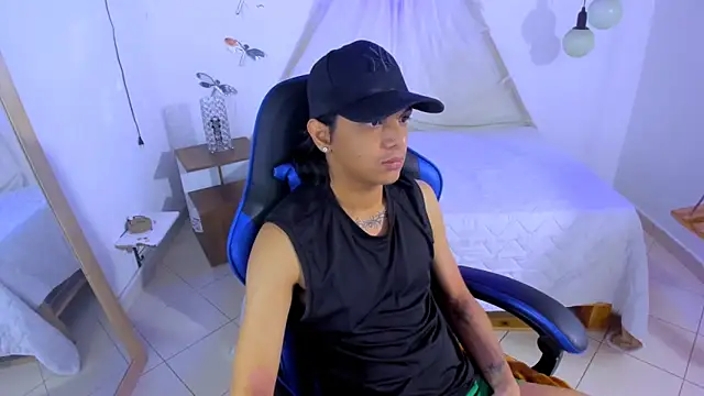 Snapshot of Brand_habes chatting on 18, 11, 2025 Brand habes online show from 18, 11, 2025