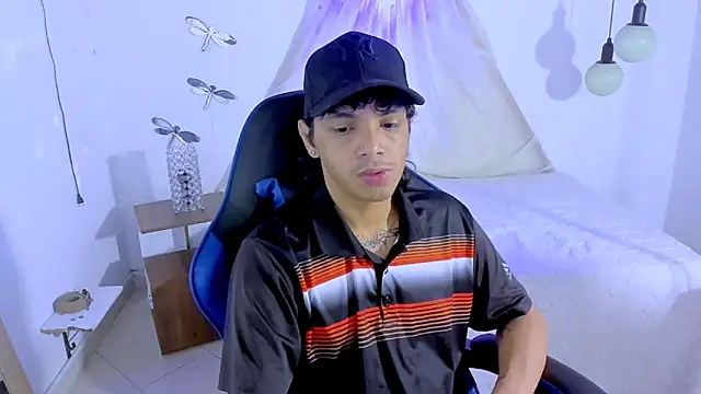 Snapshot of Brand_habes chatting on 8, 11, 2025 Brand habes online show from 8, 11, 2025