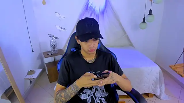 Snapshot of Brand_habes chatting on 25, 11, 2025 Brand habes online show from 25, 11, 2025