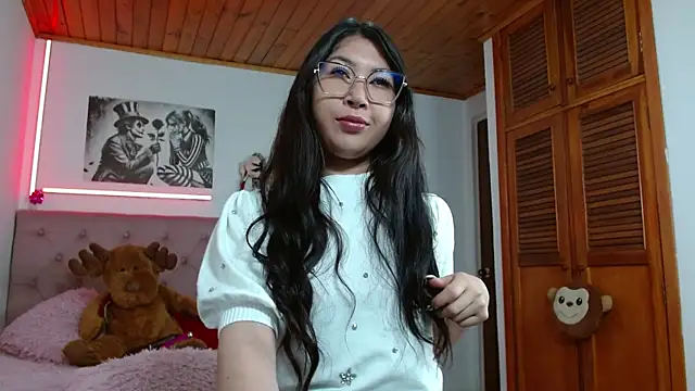 Snapshot of tifanny-squirt chatting on 25, 10, 2025 tifanny-squirt online show from 25, 10, 2025