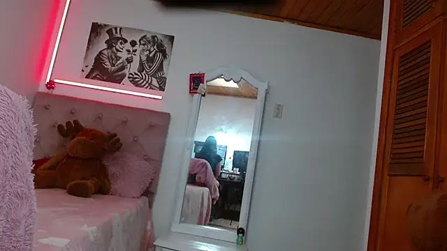 tifanny-squirt online show from 26, 2, 2026