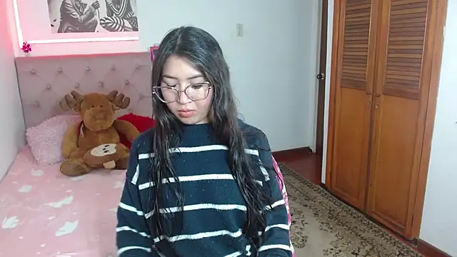 tifanny-squirt online show from 18, 12, 2025