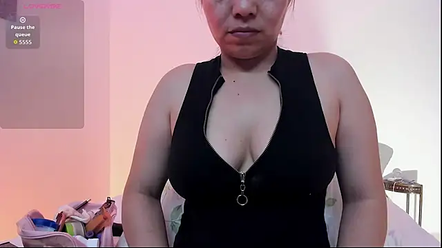 Sofia Walke1 online show from 4, 3, 2026