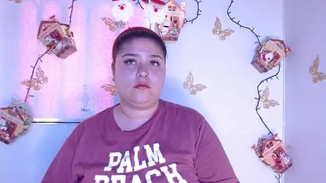 Snapshot of LennaTurnerr chatting on 3, 12, 2024 LennaTurnerr online show from 3, 12, 2024