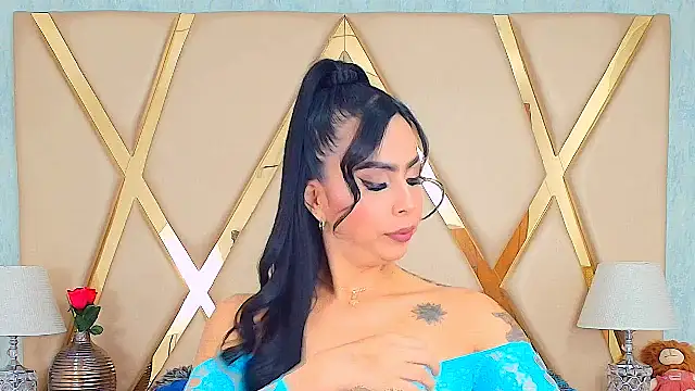 GiahDaniels online show from 20, 2, 2025