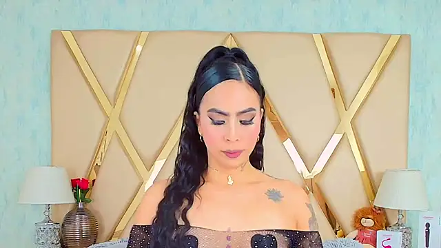 GiahDaniels online show from 26, 2, 2025