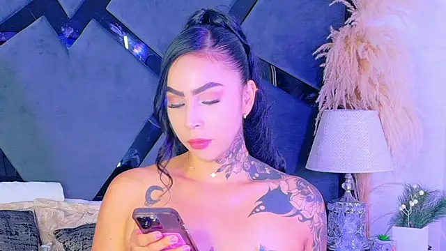 GiahDaniels online show from 9, 7, 2026