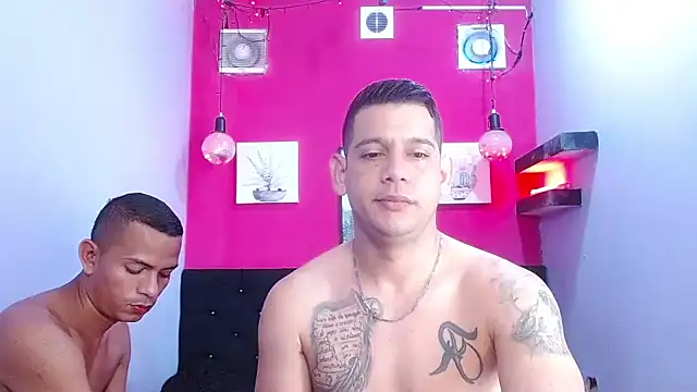 hugecocks hot online show from 29, 5, 2026