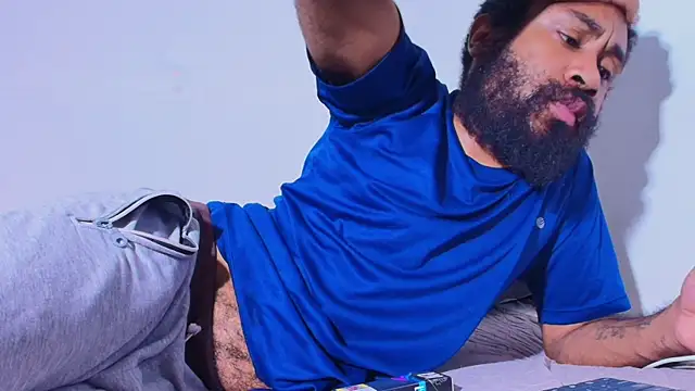 KaelMoreau online show from 15, 4, 2026