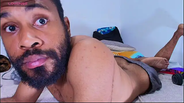 KaelMoreau online show from 1, 12, 2025