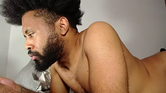 KaelMoreau online show from 17, 3, 2025