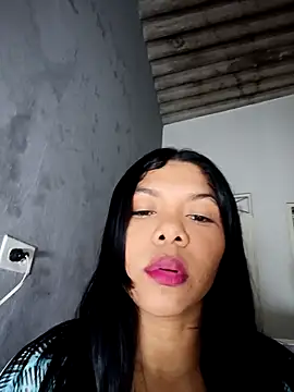 DIORA Latina online show from 5, 2, 2026