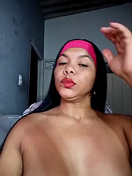 Snapshot of DIORA_Latina chatting on 28, 4, 2026 DIORA Latina online show from 28, 4, 2026