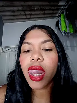 Snapshot of DIORA_Latina chatting on 5, 5, 2026 DIORA Latina online show from 5, 5, 2026