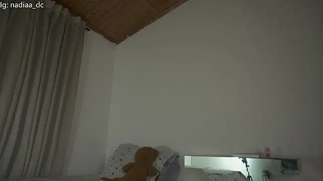 Nadiaa  online show from 16, 2, 2026