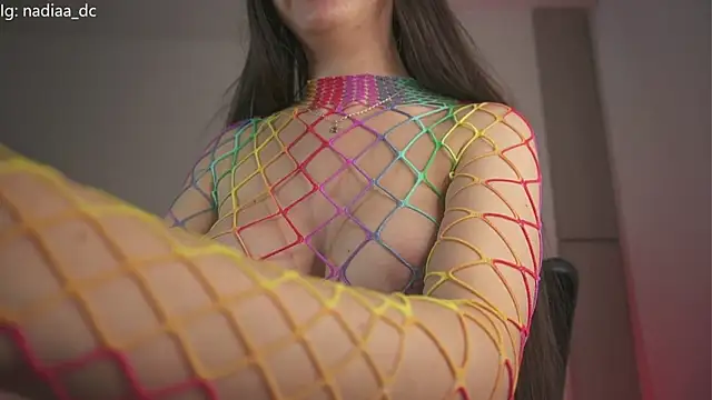 Snapshot of Nadiaa_ chatting on 27, 9, 2025 Nadiaa online show from 27, 9, 2025