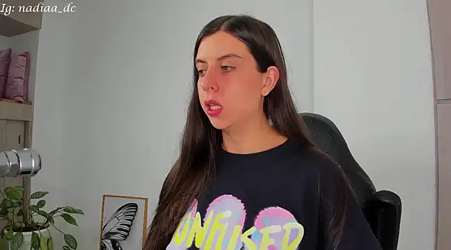 Snapshot of Nadiaa_ chatting on 15, 2, 2025 Nadiaa online show from 15, 2, 2025