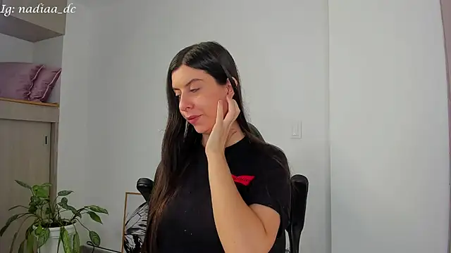 Snapshot of Nadiaa_ chatting on 13, 2, 2025 Nadiaa online show from 13, 2, 2025