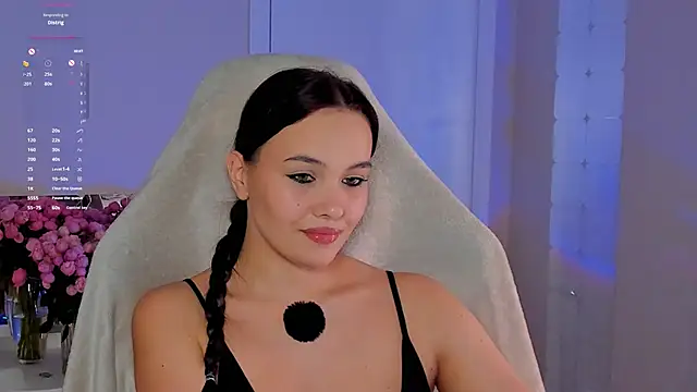 Snapshot of _Sweetie_ chatting on 27, 10, 2025 Sweetie online show from 27, 10, 2025