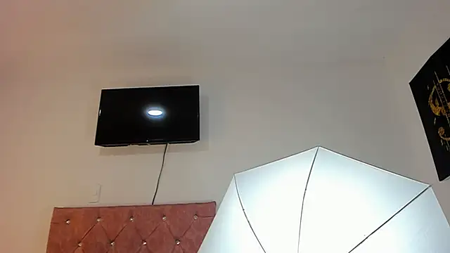 Vahiolet smith online show from 6, 1, 2026