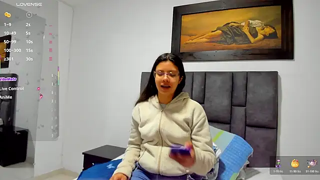 Snapshot of Vahiolet_smith chatting on 19, 6, 2026 Vahiolet smith online show from 19, 6, 2026