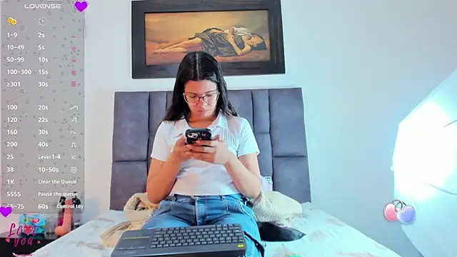 Vahiolet smith online show from 9, 4, 2026