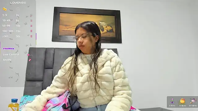 Snapshot of Vahiolet_smith chatting on 4, 7, 2026 Vahiolet smith online show from 4, 7, 2026