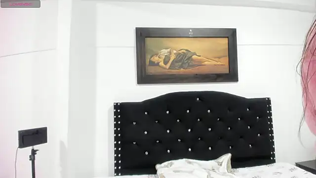 Vahiolet smith online show from 26, 11, 2025