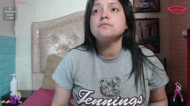 KataleyaStiward online show from 8, 11, 2025