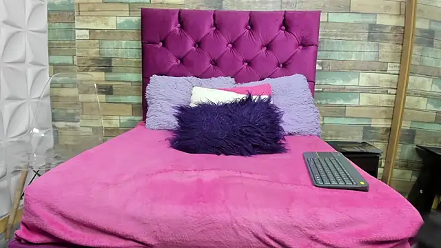 Snapshot of KataleyaStiward chatting on 28, 4, 2026 KataleyaStiward online show from 28, 4, 2026