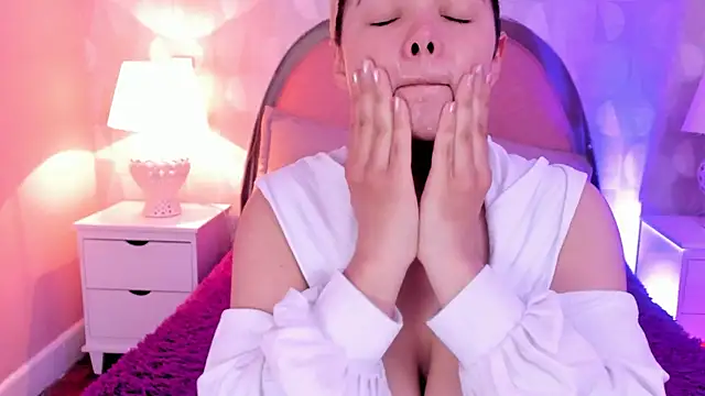 angeline teen online show from 24, 6, 2026