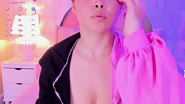 angeline teen online show from 28, 3, 2026