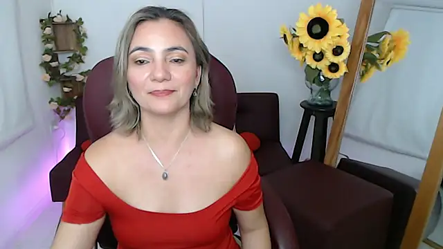 Snapshot of Ghada_milf chatting on 8, 7, 2026 Ghada milf online show from 8, 7, 2026