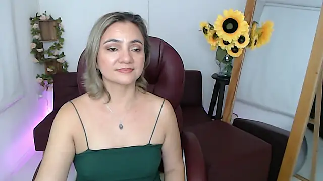 Snapshot of Ghada_milf chatting on 20, 7, 2026 Ghada milf online show from 20, 7, 2026