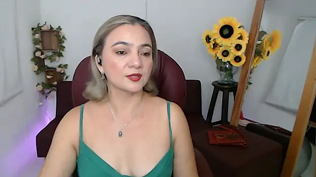 Snapshot of Ghada_milf chatting on 2, 6, 2026 Ghada milf online show from 2, 6, 2026