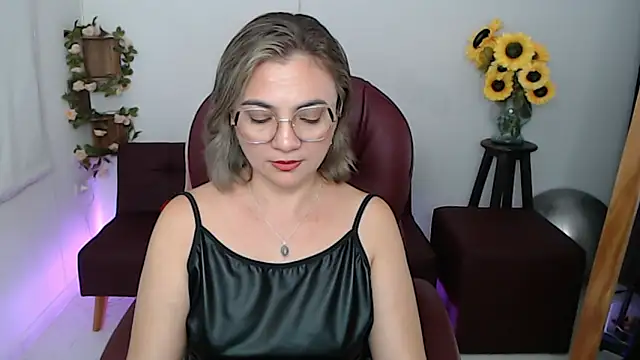 Snapshot of Ghada_milf chatting on 13, 5, 2026 Ghada milf online show from 13, 5, 2026