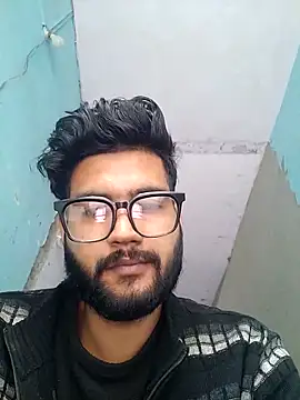 ModestZucchini65 online show from 4, 12, 2025