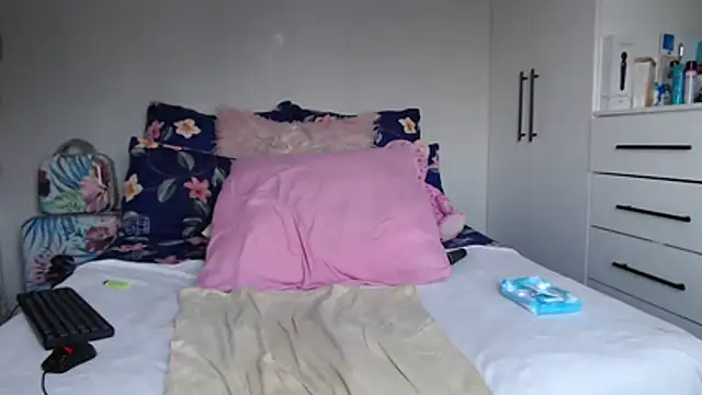 Amberbela online show from 17, 1, 2026