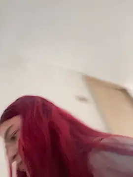 MiaLujan  online show from 5, 4, 2026