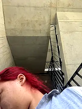 MiaLujan  online show from 21, 11, 2025