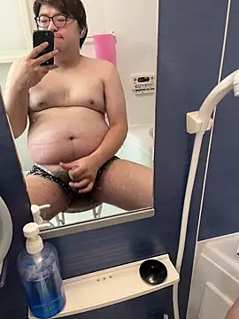 yuuki198912 online show from 8, 10, 2025