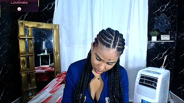 Hillary queen online show from 10, 11, 2025