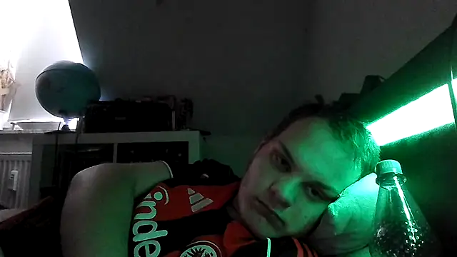 Nicolasjlhkjzl online show from 27, 5, 2026