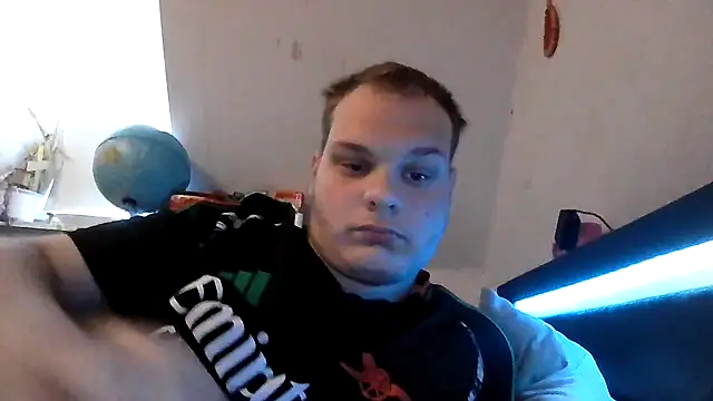 Nicolasjlhkjzl online show from 4, 7, 2026