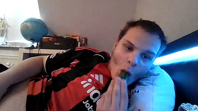 Nicolasjlhkjzl online show from 28, 5, 2026