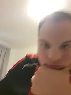Nicolasjlhkjzl online show from 19, 5, 2026