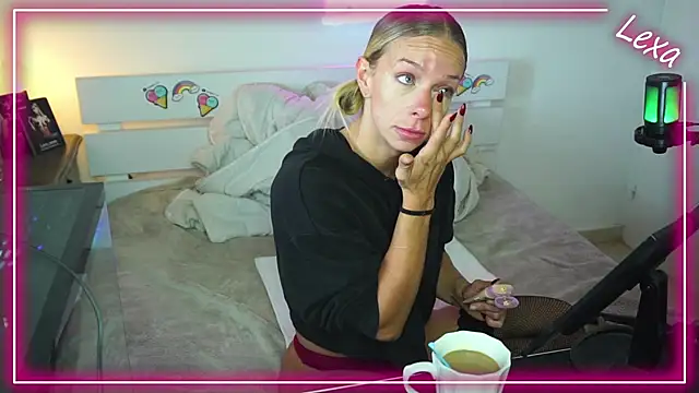 Lexa xoxo online show from 2, 11, 2025