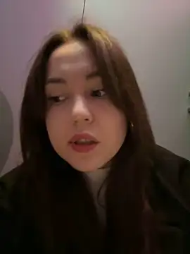 Peachy Dream online show from 22, 3, 2025