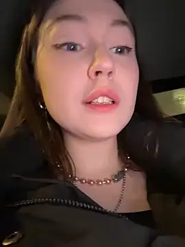 Peachy Dream online show from 9, 2, 2026